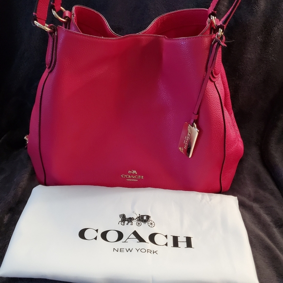 Coach Handbags - 💯 COACH shoulder bag
